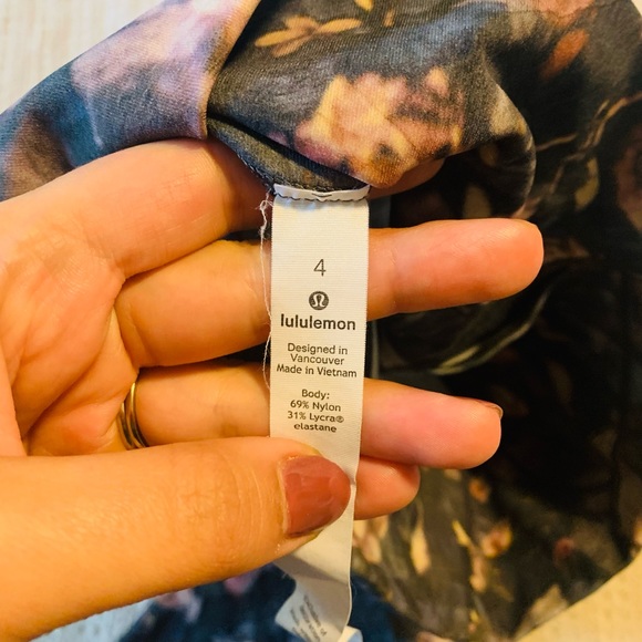 LULULEMON FLORAL WUNDER UNDERS - Picture 2 of 3